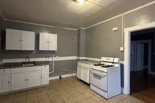 27 Bond St, Hartford, CT 06114 - Photo 8