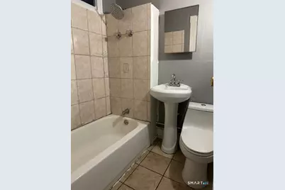 27 Bond Street, Hartford, CT 06114 - Photo 10