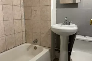 27 Bond St, Hartford, CT 06114 - Photo 10