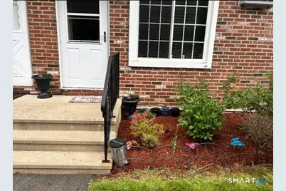 163 Cynthia Lane #APT A4, Middletown, CT 06457 - Photo 2