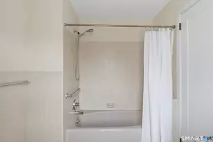 30 Ravenwood Rd, West Hartford, CT 06107 - Photo 26