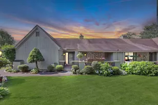 617 Cherokee Ln, Stratford, CT 06614 - Photo 2