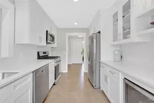 617 Cherokee Ln, Stratford, CT 06614 - Photo 14