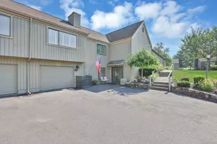 617 Cherokee Ln, Stratford, CT 06614 - Photo 6