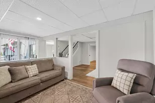 617 Cherokee Ln, Stratford, CT 06614 - Photo 34