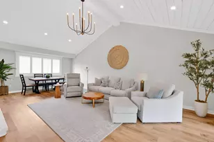 617 Cherokee Ln, Stratford, CT 06614 - Photo 16