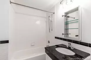 15 Dinah St, West Hartford, CT 06107 - Photo 10