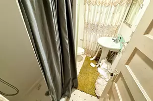 26 Victory St, Bridgeport, CT 06606 - Photo 22