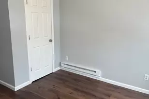 1347 Pembroke St, Bridgeport, CT 06608 - Photo 8