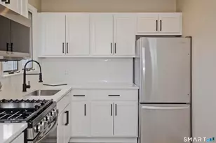 2 Pearl St Ext, Enfield, CT 06082 - Photo 14