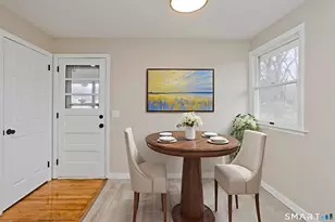 2 Pearl St Ext, Enfield, CT 06082 - Photo 8