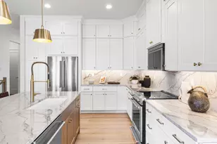 6 Holly Ridge Way Dr, Danbury, CT 06810 - Photo 4