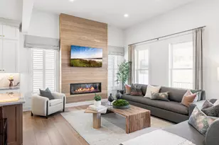 8 Holly Ridge Way, Danbury, CT 06810 - Photo 2