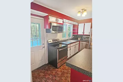 38 Woodland Drive, Montville, CT 06382 - Photo 12