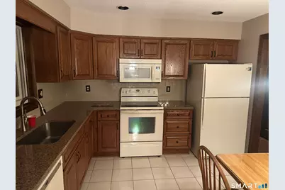 35 Worcester Avenue, Waterbury, CT 06705 - Photo 6