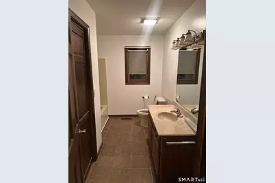 35 Worcester Avenue, Waterbury, CT 06705 - Photo 4