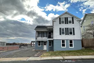 40 Oak St, Windsor Locks, CT 06096 - Photo 1