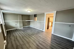 40 Oak St, Windsor Locks, CT 06096 - Photo 4