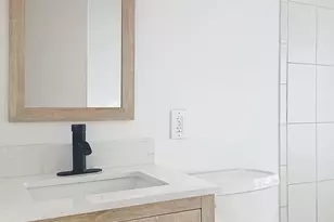 4 Marlon Pl, Cromwell, CT 06416 - Photo 4