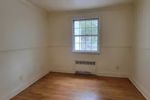 41 Clarendon Ave, West Hartford, CT 06110 - Photo 4