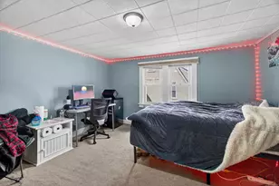 215 Overland Ave, Bridgeport, CT 06606 - Photo 20