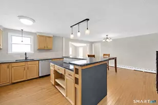 20 Forest Dr, Wethersfield, CT 06109 - Photo 6