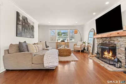 12 Field Crest Road, New Canaan, CT 06840 - Photo 4