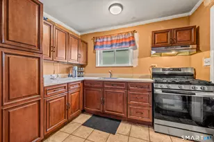 180 Read St, Bridgeport, CT 06607 - Photo 16