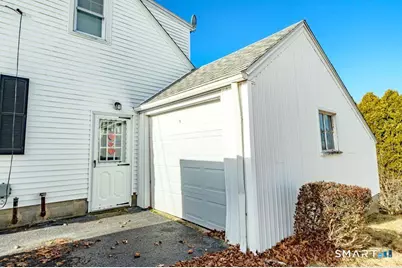 72 South 4th Avenue, Norwich, CT 06380 - Photo 2