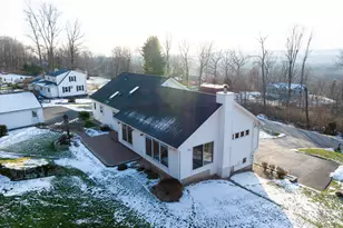 128 Ledge Rd, Plainville, CT 06062 - Photo 2