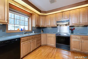 128 Ledge Rd, Plainville, CT 06062 - Photo 4