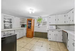 195 Bokum Rd, Old Saybrook, CT 06475 - Photo 8