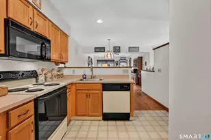 621 Overlook Path, Southington, CT 06489 - Photo 6