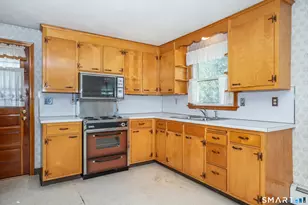 681 Main St, Newington, CT 06111 - Photo 8