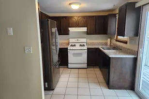 83 Churchill Way, Newington, CT 06111 - Photo 8