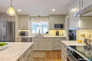 22 Ballard Dr, West Hartford, CT 06119 - Photo 20