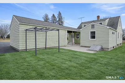 8 Raleigh Road, Bridgeport, CT 06606 - Photo 16