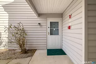 82 Crown Knoll Ct, Groton, CT 06340 - Photo 2