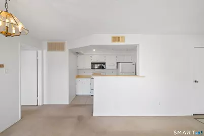 82 Crown Knoll Court #APT 151, Groton, CT 06340 - Photo 4