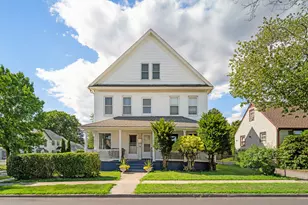 318 Suburban Ave, Fairfield, CT 06825 - Photo 2