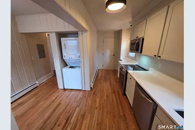 214 Broadway #APT 1, Norwich, CT 06360 - Photo 4