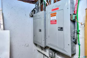 156 Garden Dr, Bridgeport, CT 06606 - Photo 38