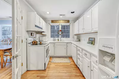 60 Clinton Avenue, Westport, CT 06880 - Photo 8