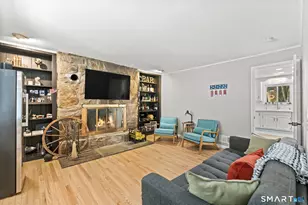 299 Redding Rd, Redding, CT 06896 - Photo 14