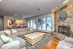 54 Tumblebrook Rd, Woodbridge, CT 06525 - Photo 4