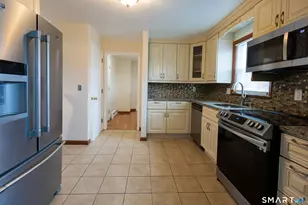 138 Infield St, Bridgeport, CT 06606 - Photo 4