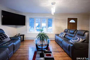 138 Infield St, Bridgeport, CT 06606 - Photo 2