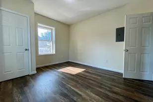 14 Dwight St, Bristol, CT 06010 - Photo 8