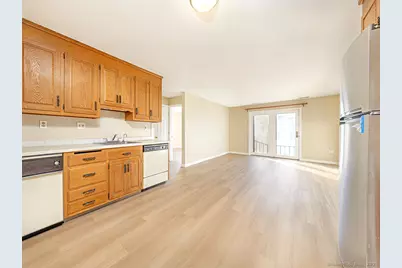 50 Long Street #APT 5, New Britain, CT 06051 - Photo 4