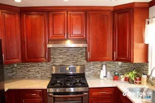 30 Grove Pl, Danbury, CT 06810 - Photo 2